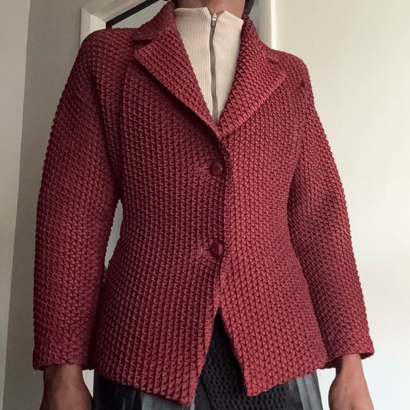 Issey Miyake Diamond pleated Blazer - Picture 8 of 15